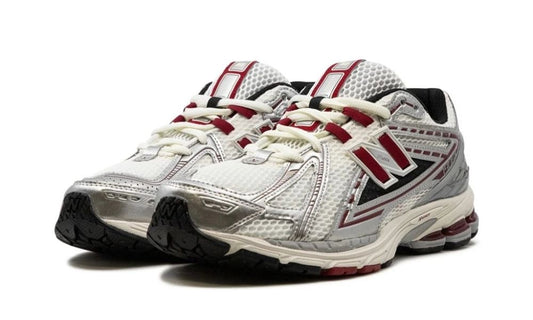 New Balance 1906R Silver Classic Crimson
