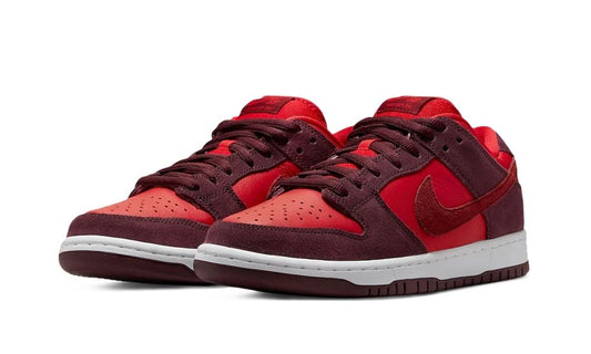 Nike SB Dunk Low Cherry